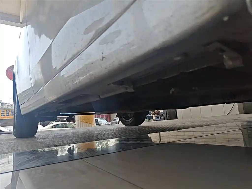Toyota E'Z 2014 Xingyao 180E CVT Elite фото 21