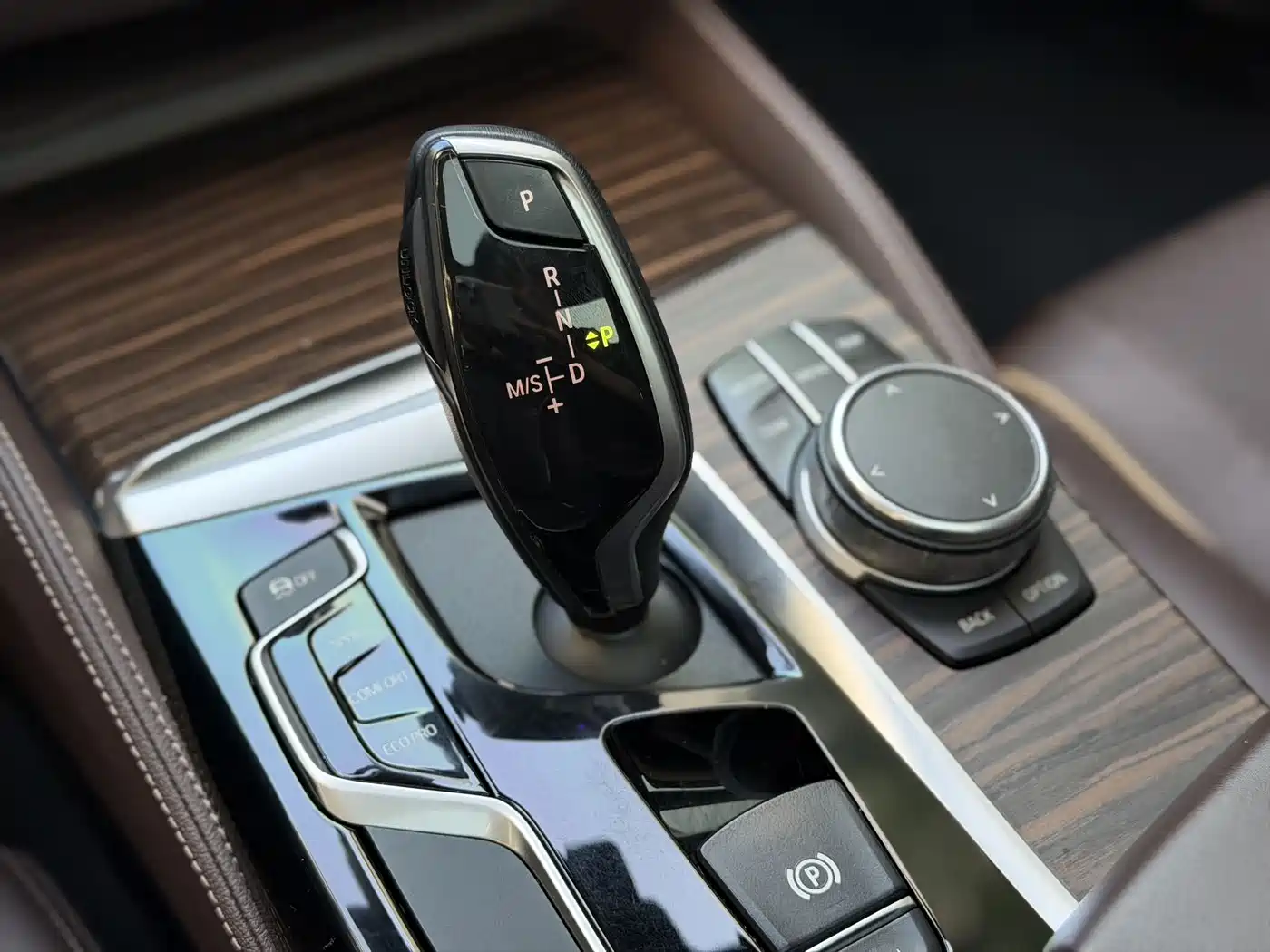 BMW 5 Series 2019 530Li xDrive Luxury Package фото 12