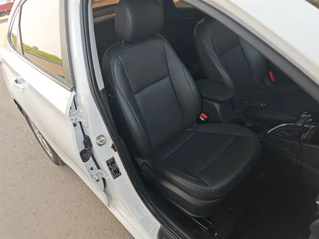Hyundai Elantra 2018 1.6L Automatic Pleasing Edition GL China VI фото 25