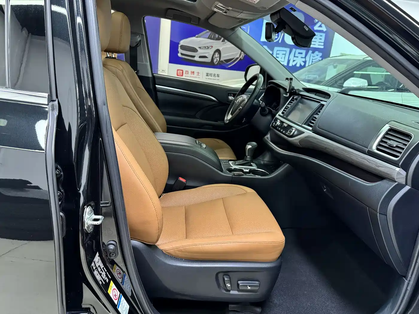 Toyota Highlander 2018 Model 2.0T 4WD Knight Edition 7-Seater China VI фото 18
