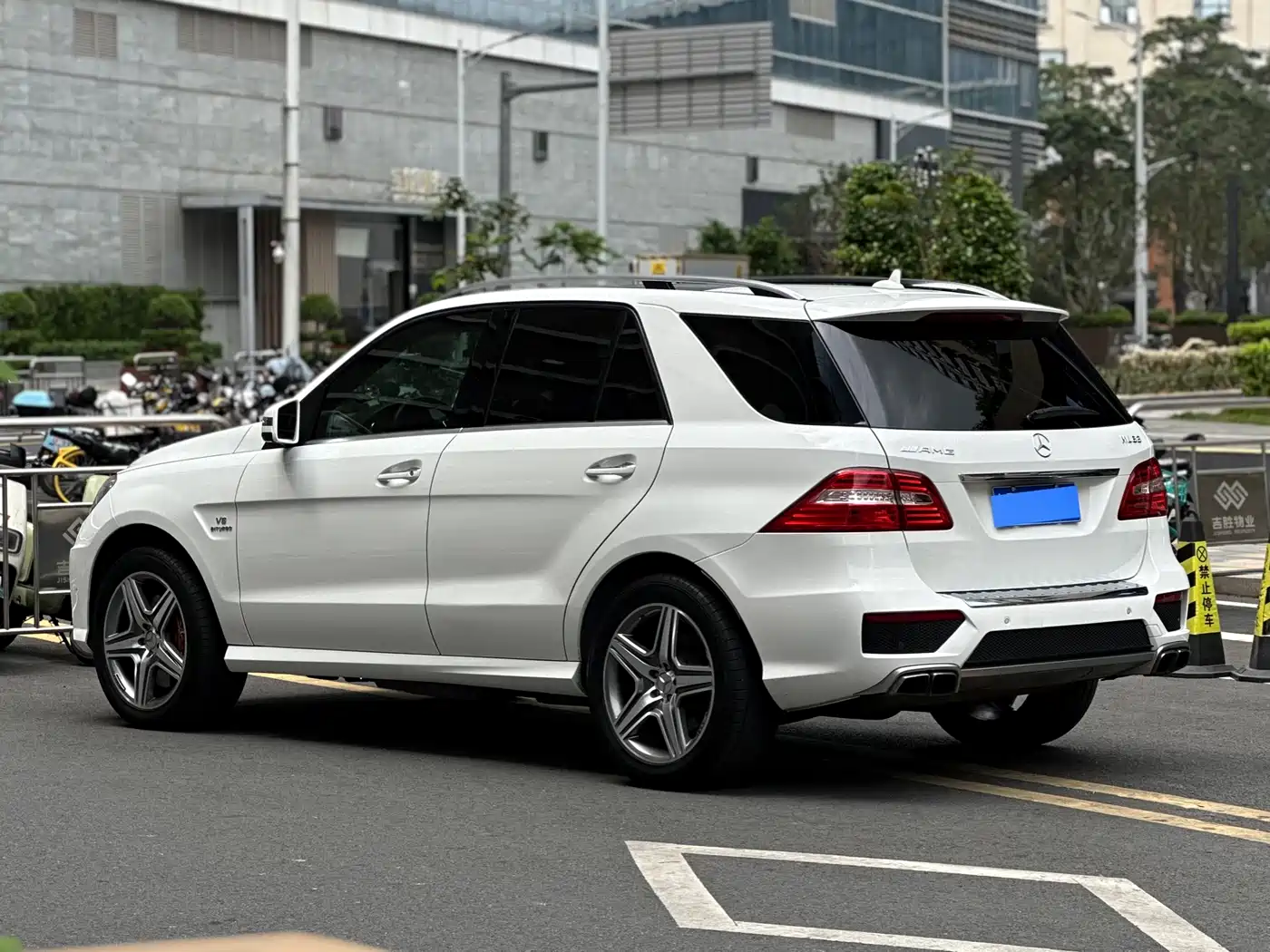 Mercedes-Benz M-Class AMG 2015 AMG ML 63 фото 18