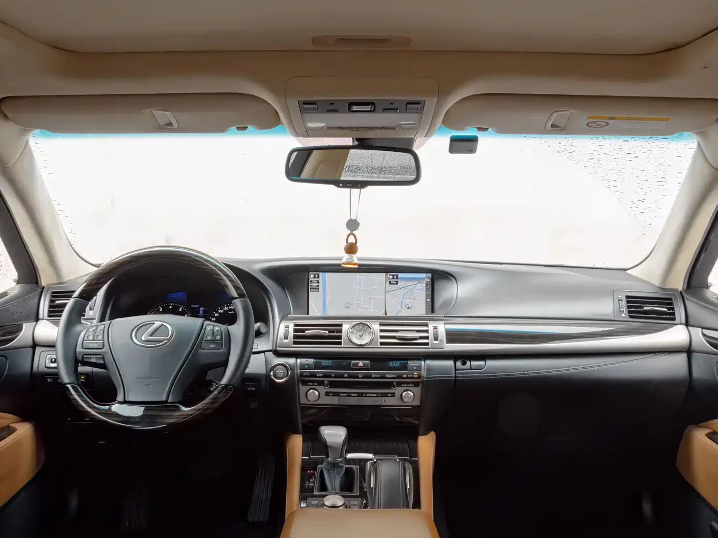 Lexus LS 2016 460L фото 4