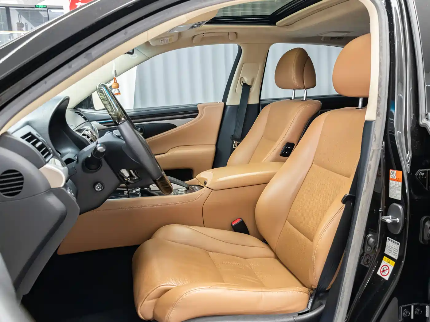 Lexus LS 2016 460L фото 7