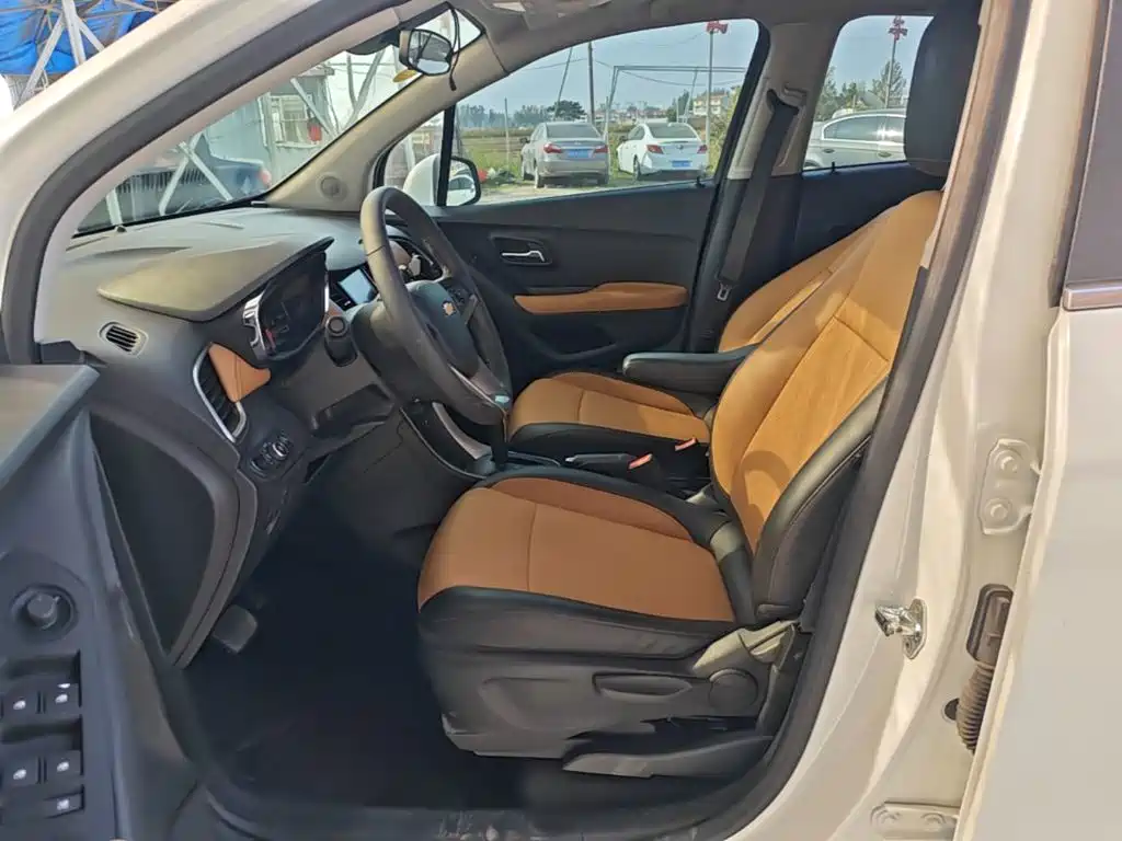 Фото 15 - Chevrolet Trax