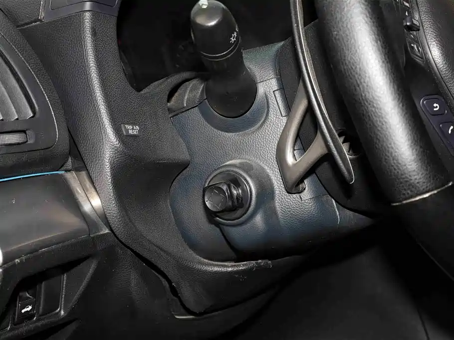 Infiniti G Series 2013 G25 Sedan Luxury Sport Edition фото 25