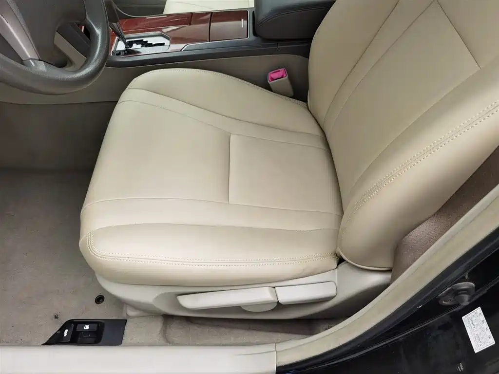 Toyota Camry 2013 200E Classic Elite Edition фото 20