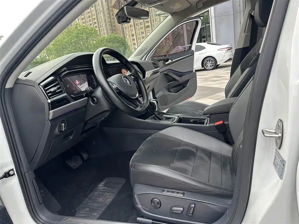 Volkswagen Sagitar 2021 280TSI DSG Luxury Smart Connect фото 8