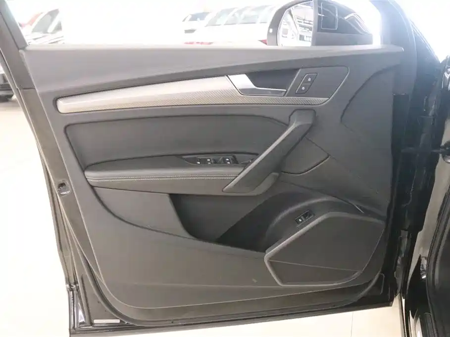 Audi Q5L 2020 45 TFSI Exclusive Fashion фото 12