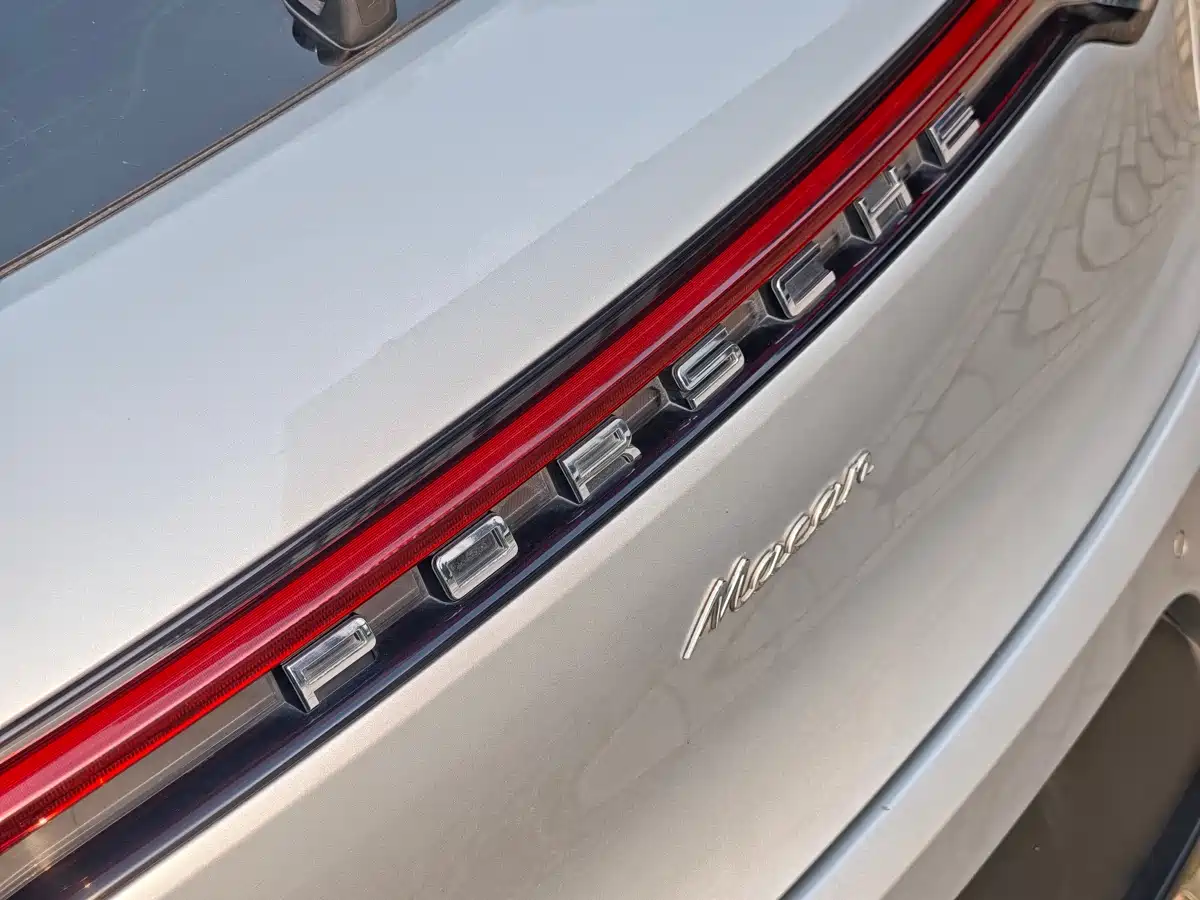 Porsche Macan 2020 Macan 2.0T фото 28