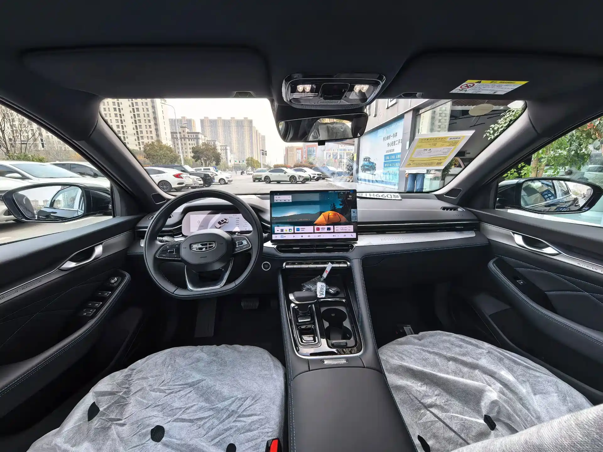 Фото 4 - Geely Preface