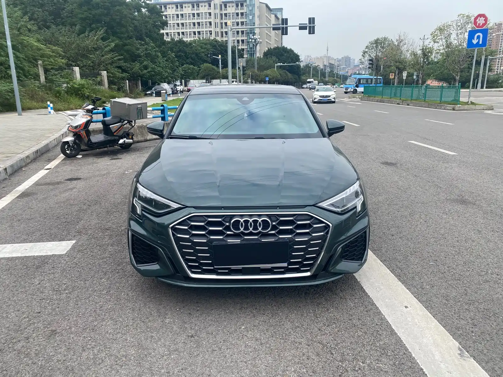 Photo 2 - Audi A3