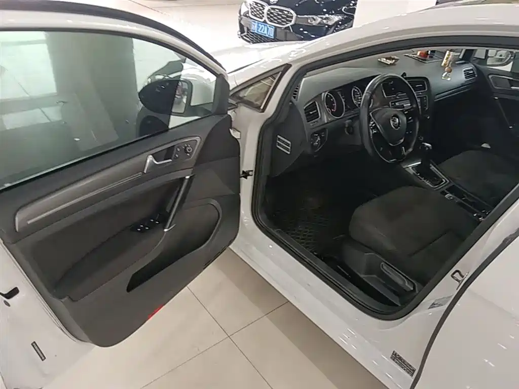 Volkswagen Golf 2014 1.4TSI Automatic Comfort фото 16