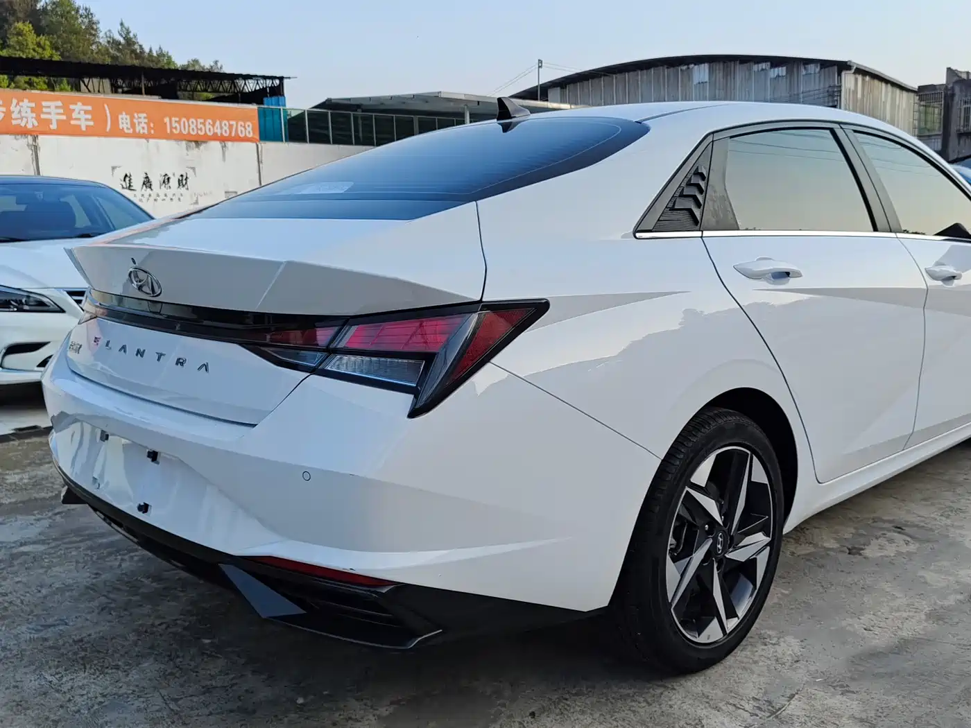 Hyundai Elantra 2021 1.5L CVT GLX Elite Edition фото 5