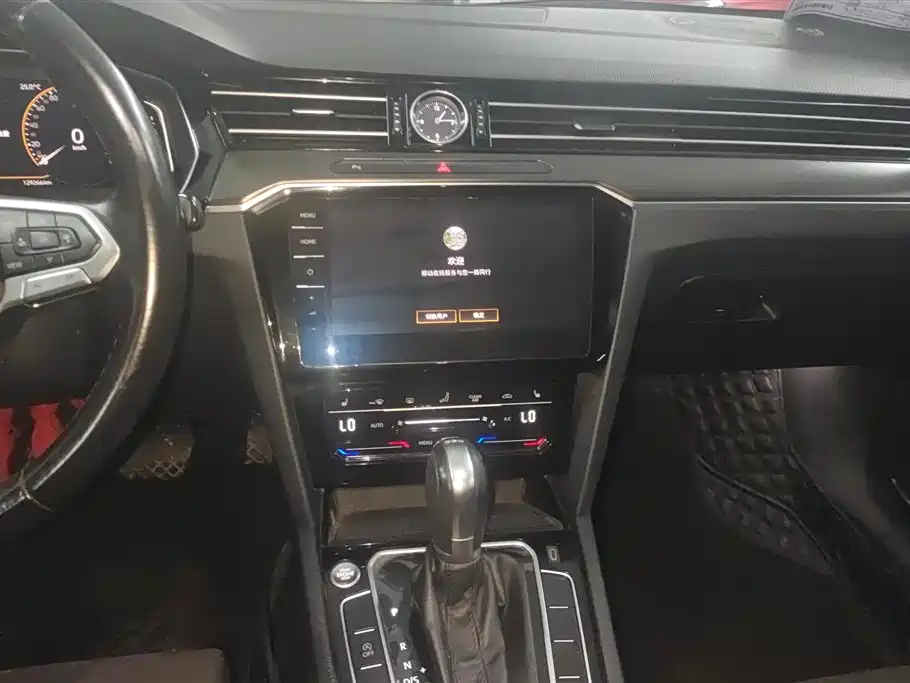 Volkswagen Magotan 2020 330TSI DSG Premium фото 13