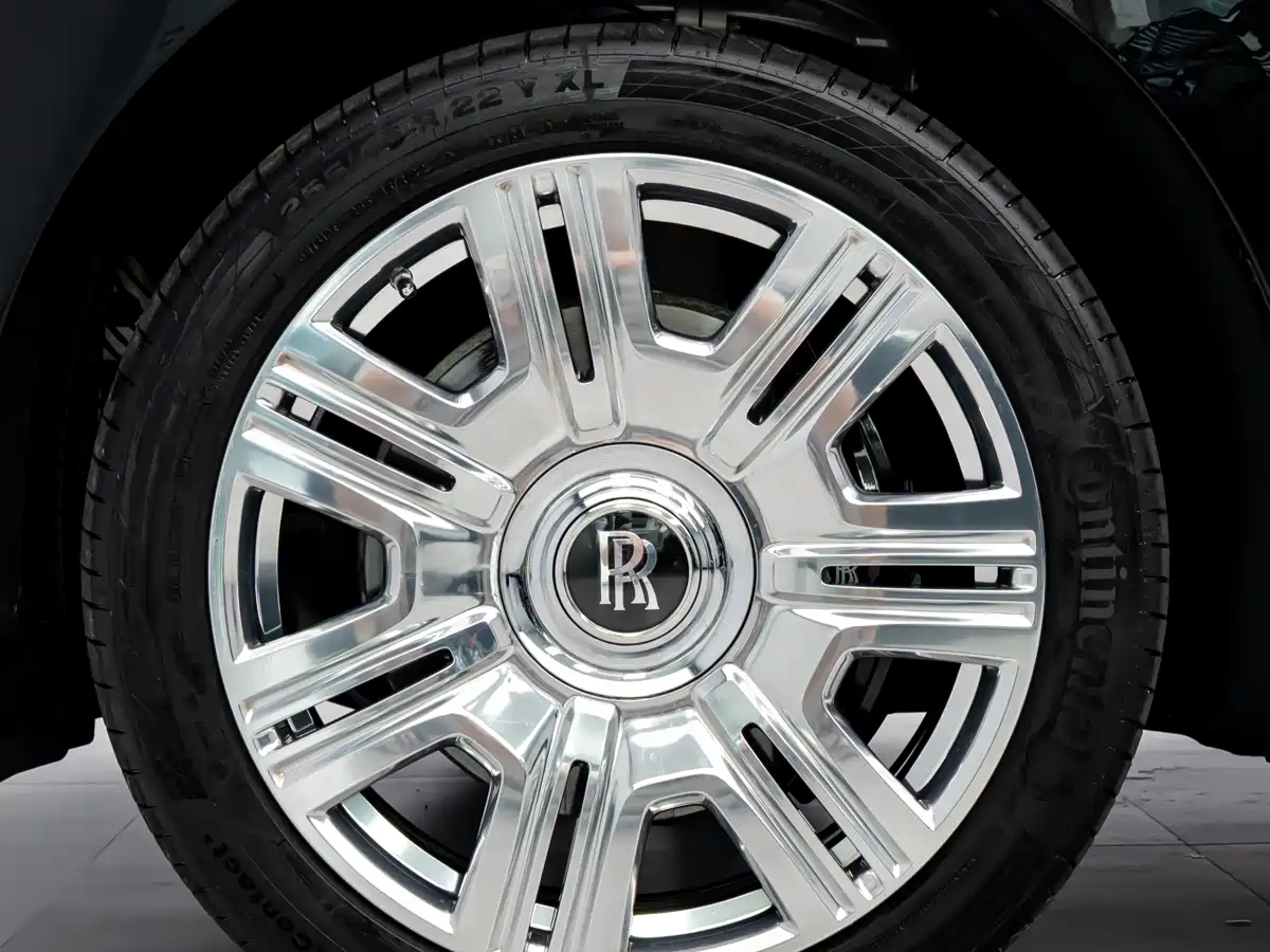 Photo 16 - Rolls-Royce Cullinan