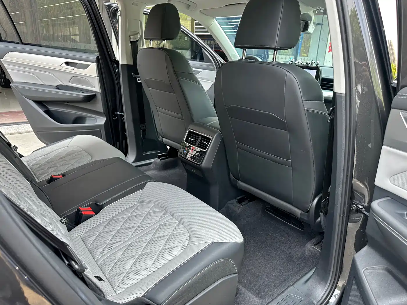 Volkswagen Talagon 2024 380TSI 4WD R-Line Touring фото 17