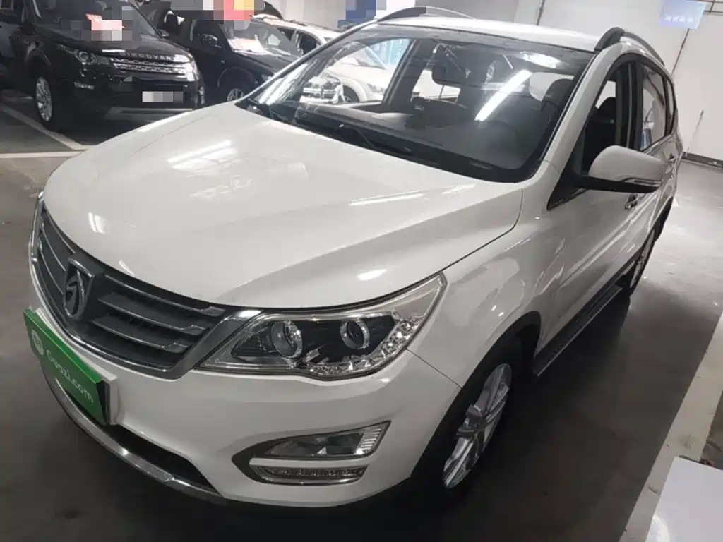 Фото 2 - Baojun 560