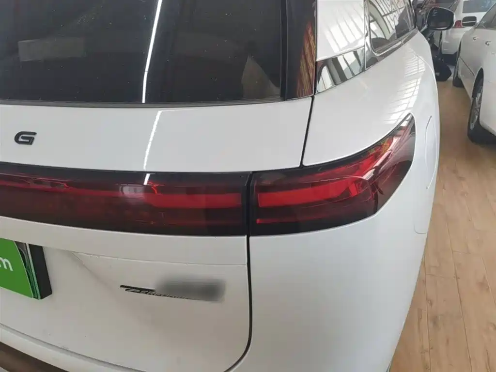 XPeng G9 2022 650 Performance Max фото 8