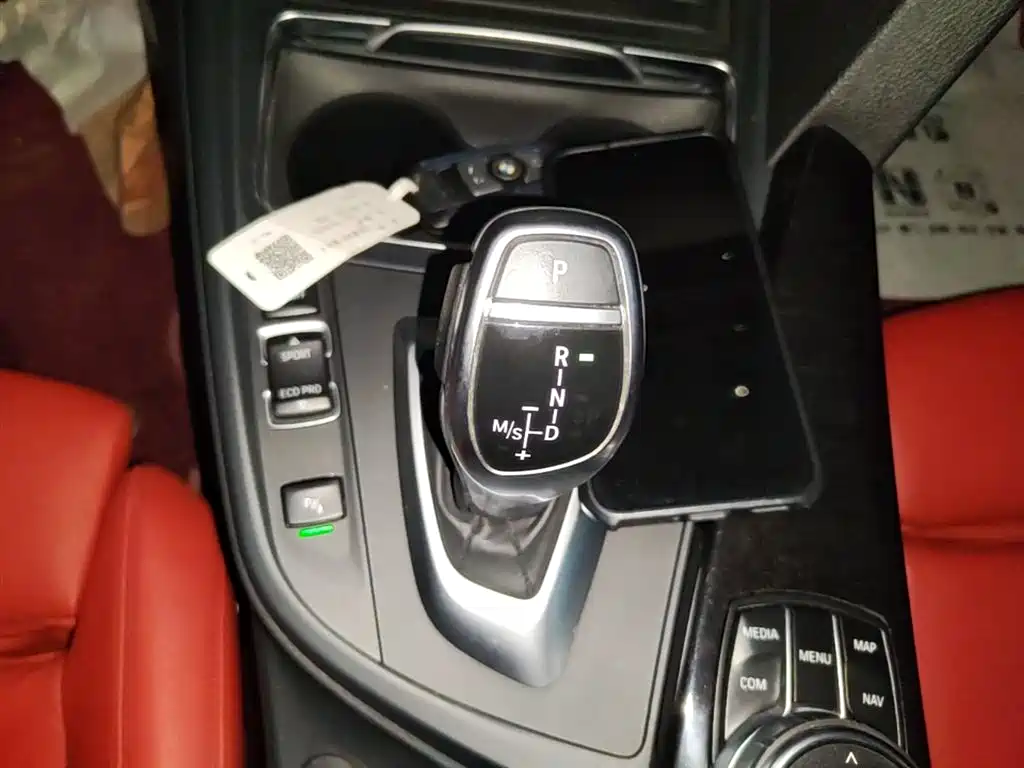 BMW 3 Series 2018 330Li M Sport Black Night Edition фото 10