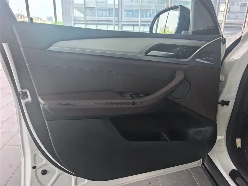 BMW iX3 2021 2021 Pioneer