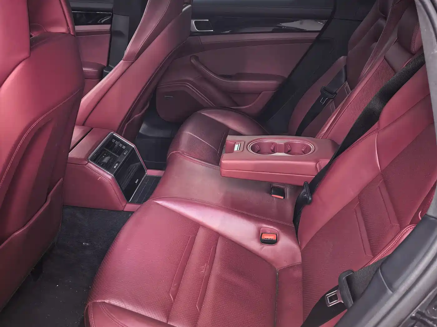 Porsche Panamera 2017 Panamera 3.0T фото 12