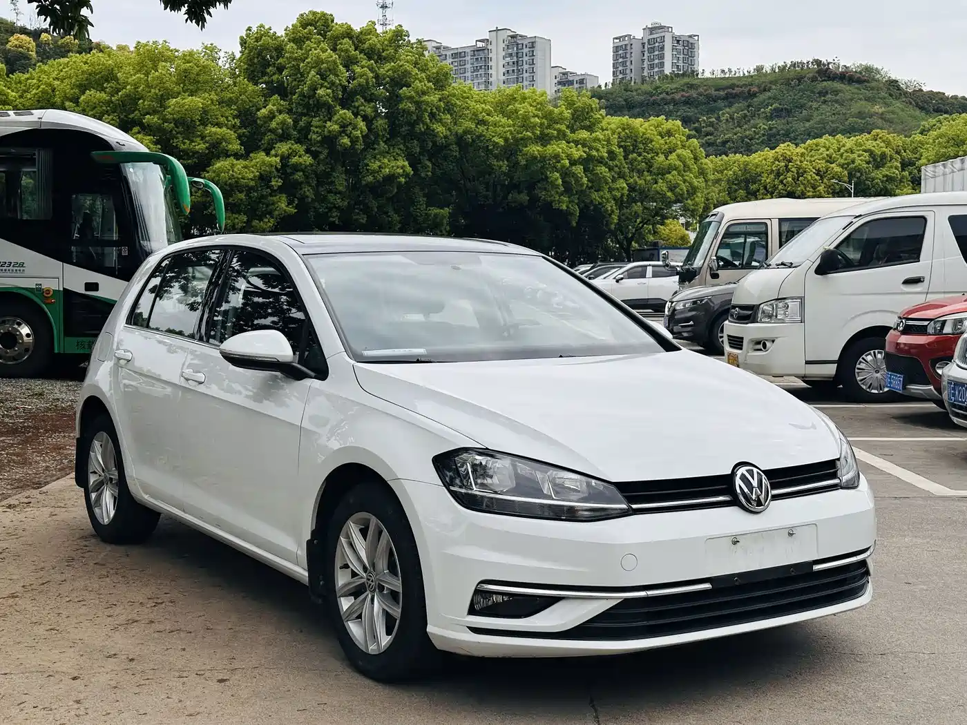 Volkswagen Golf 2018 230TSI Automatic Comfort фото 3