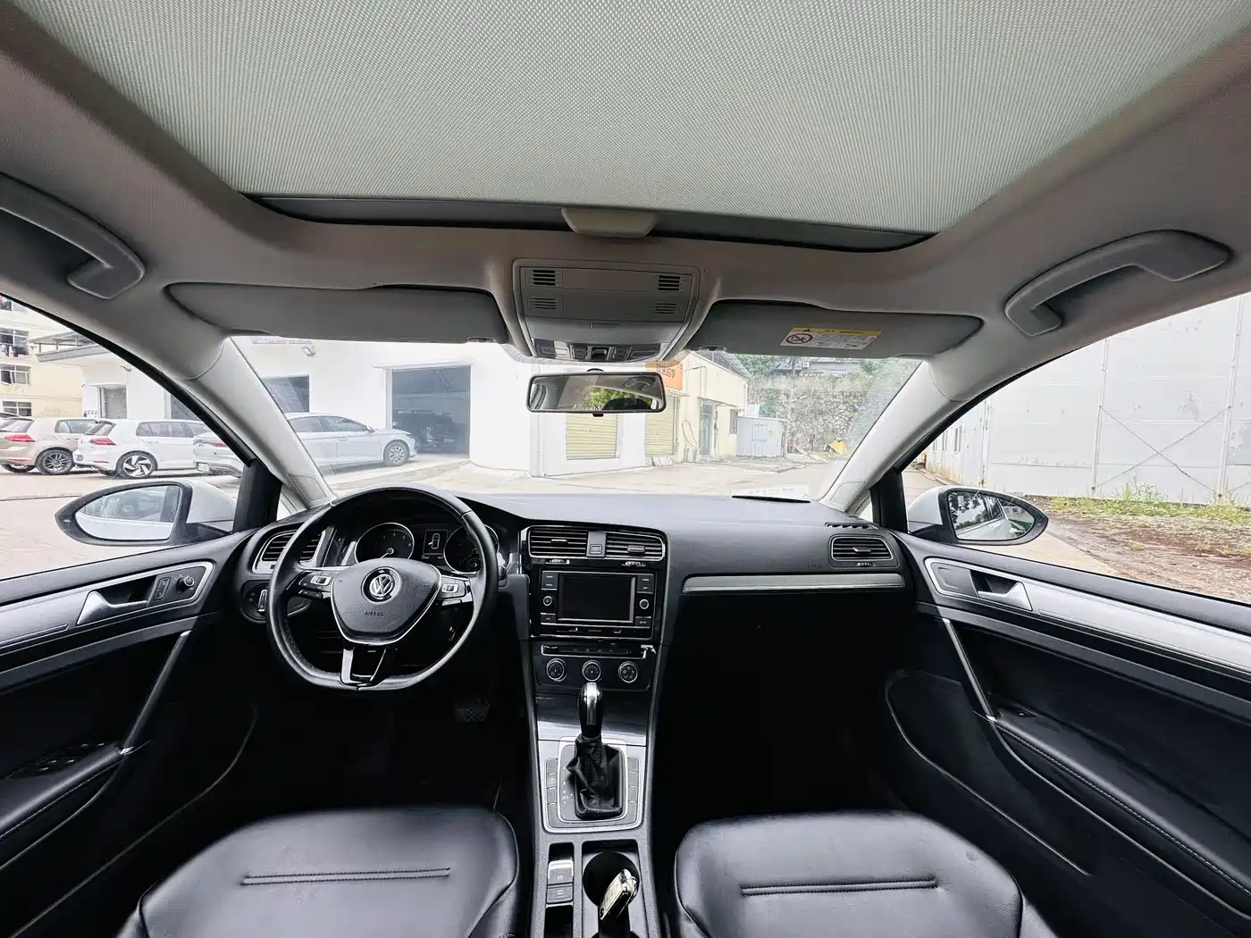 Volkswagen Golf 2018 230TSI Automatic Comfort фото 10