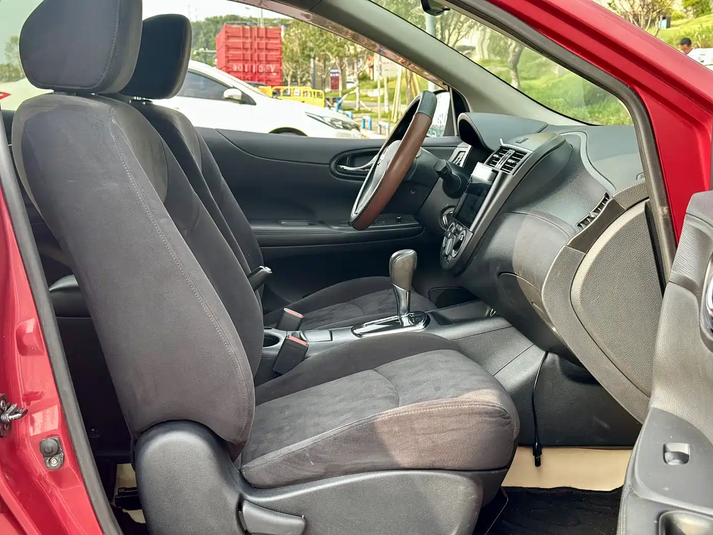 Nissan Tiida 2011 2011 1.6L CVT Luxury