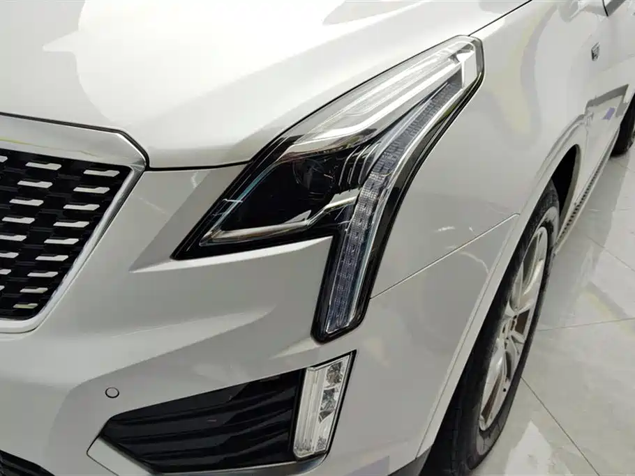 Cadillac XT5 2022 2.0T 2WD Luxury фото 5