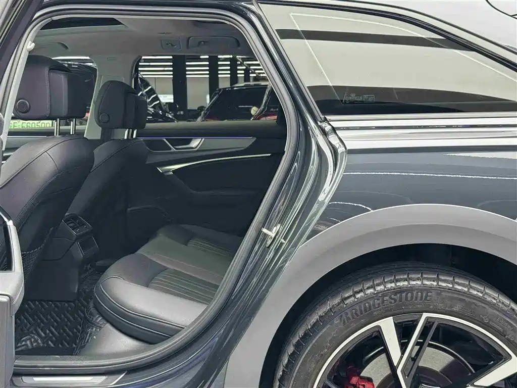 Audi A6 (Import) 2023 Model allroad quattro 55 TFSI Premium Off-road Version фото 7