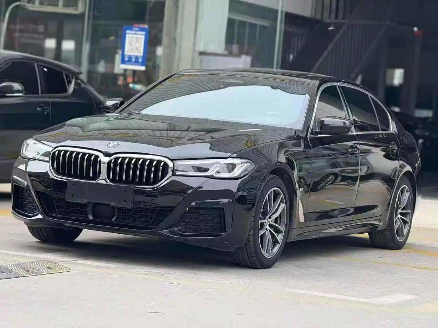 BMW 5 Series New Energy 2023 2022 Model Facelift III 535Le Pioneer Edition M Sport Package