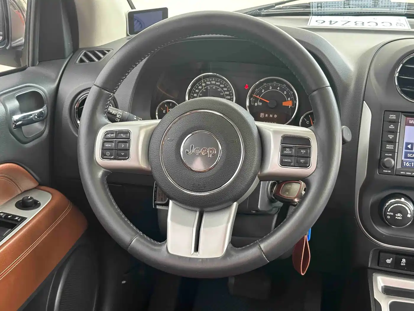 Jeep Compass (Import) 2015 2014 Facelift 2.4L 4WD Luxury Navigation Edition