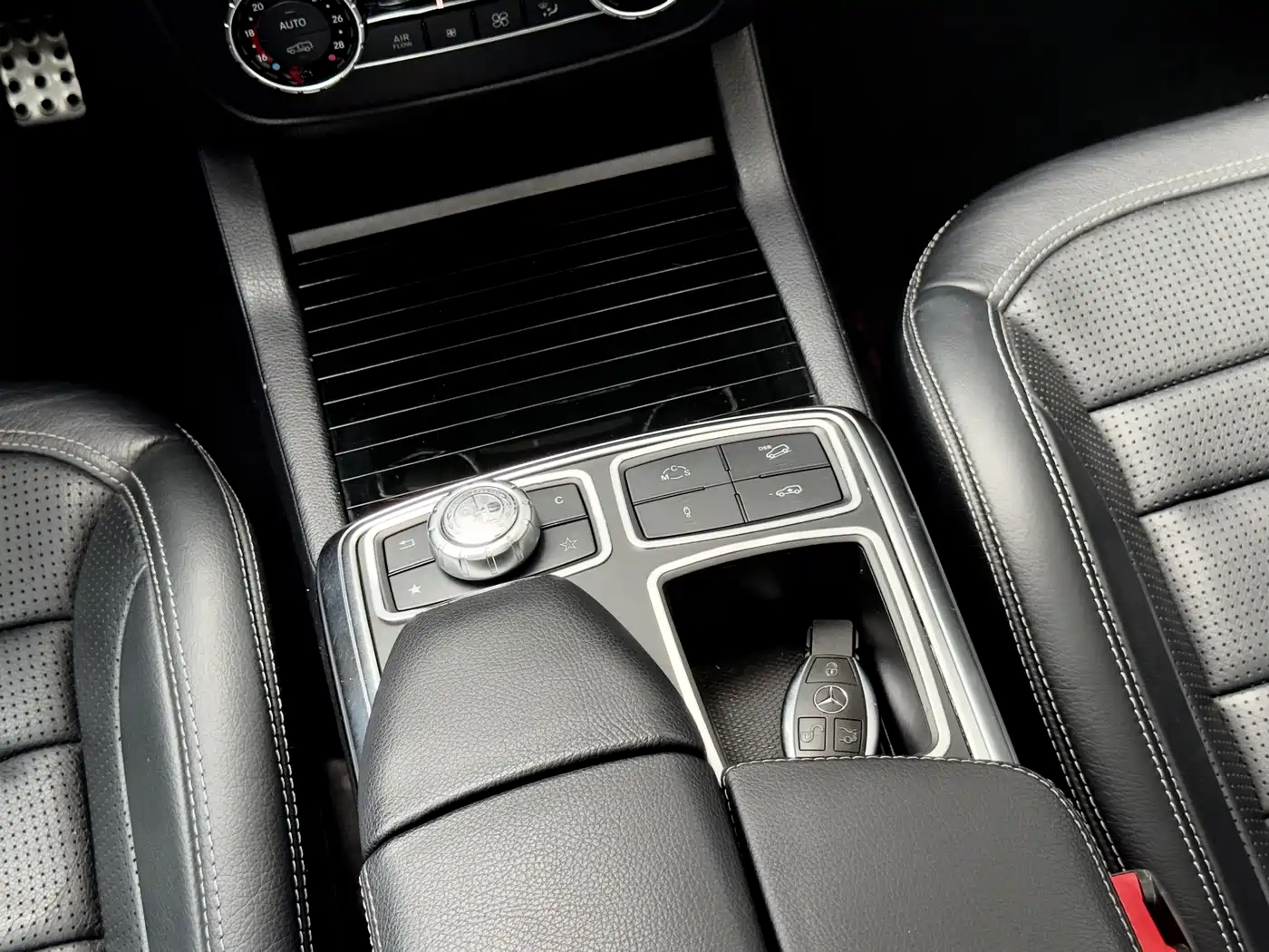 Mercedes-Benz M-Class AMG 2014 AMG ML 63 фото 14