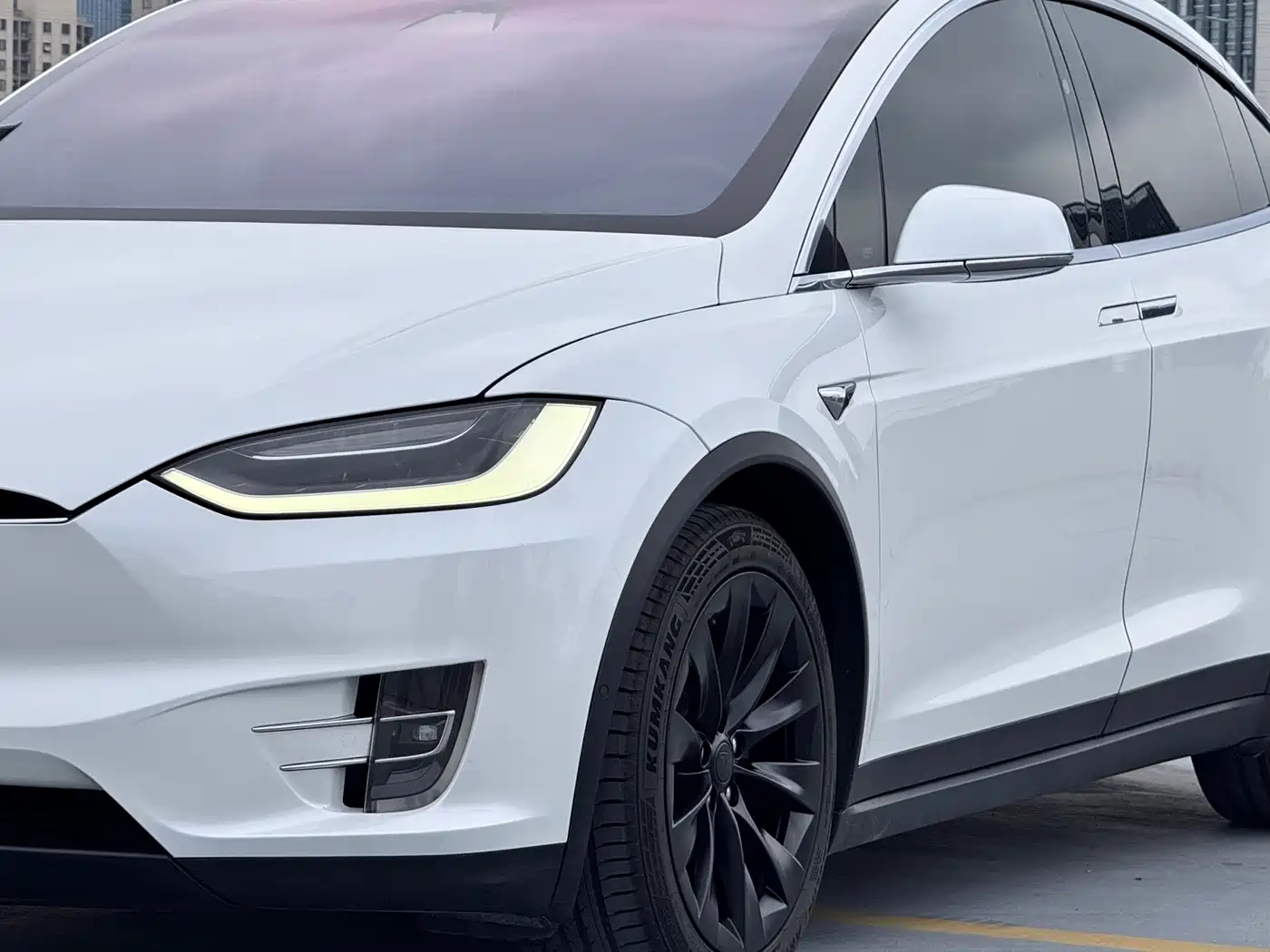 TESLA MODEL X