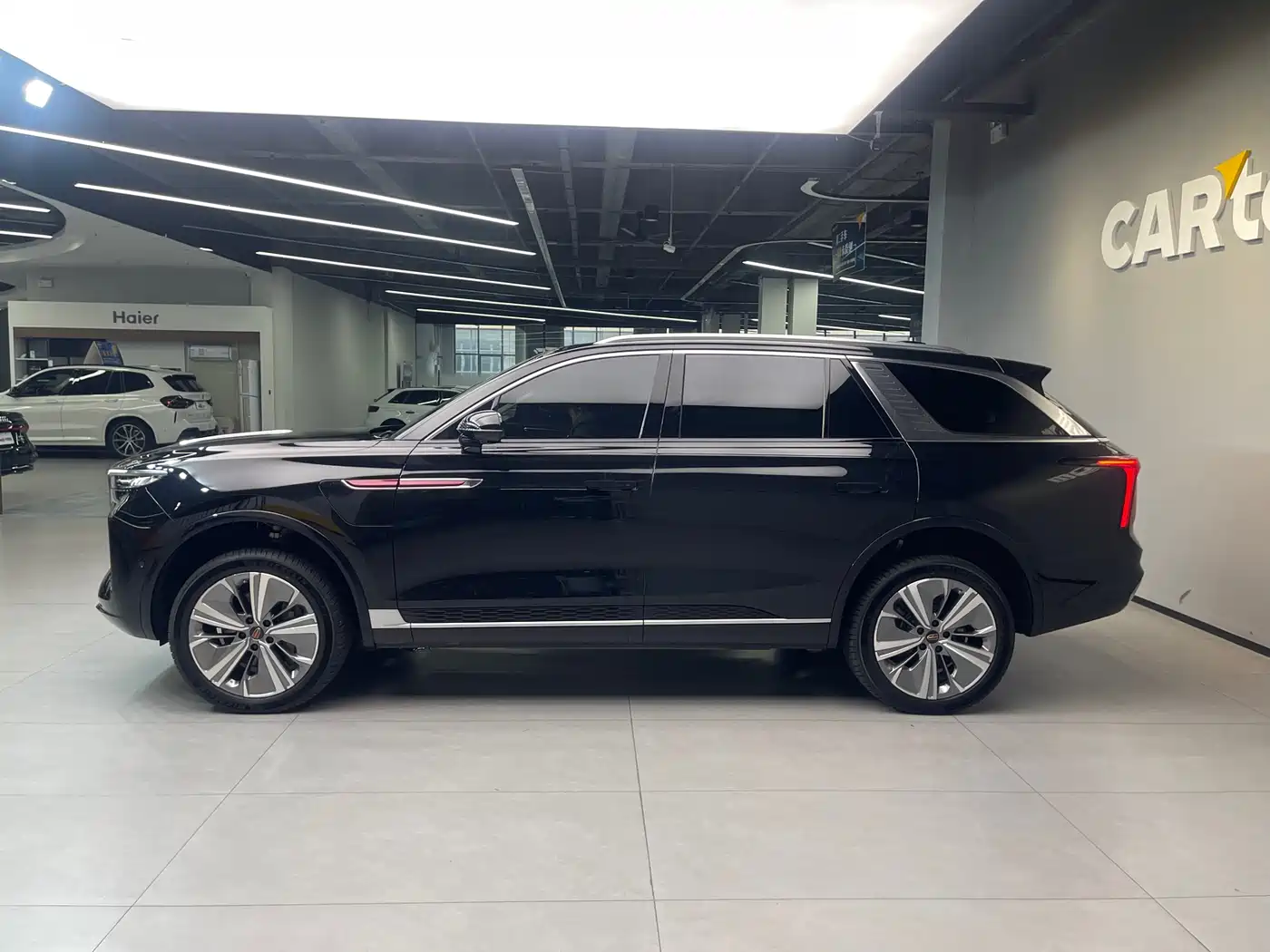 Hongqi E-HS9 2022 660km Qi Chang Edition (6-seater) фото 8