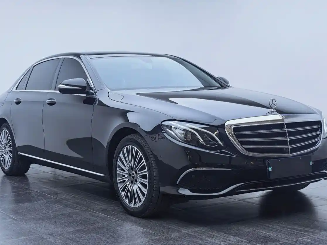 Mercedes-Benz E-Class 2020 E 300 L Sport Fashion Model фото 3