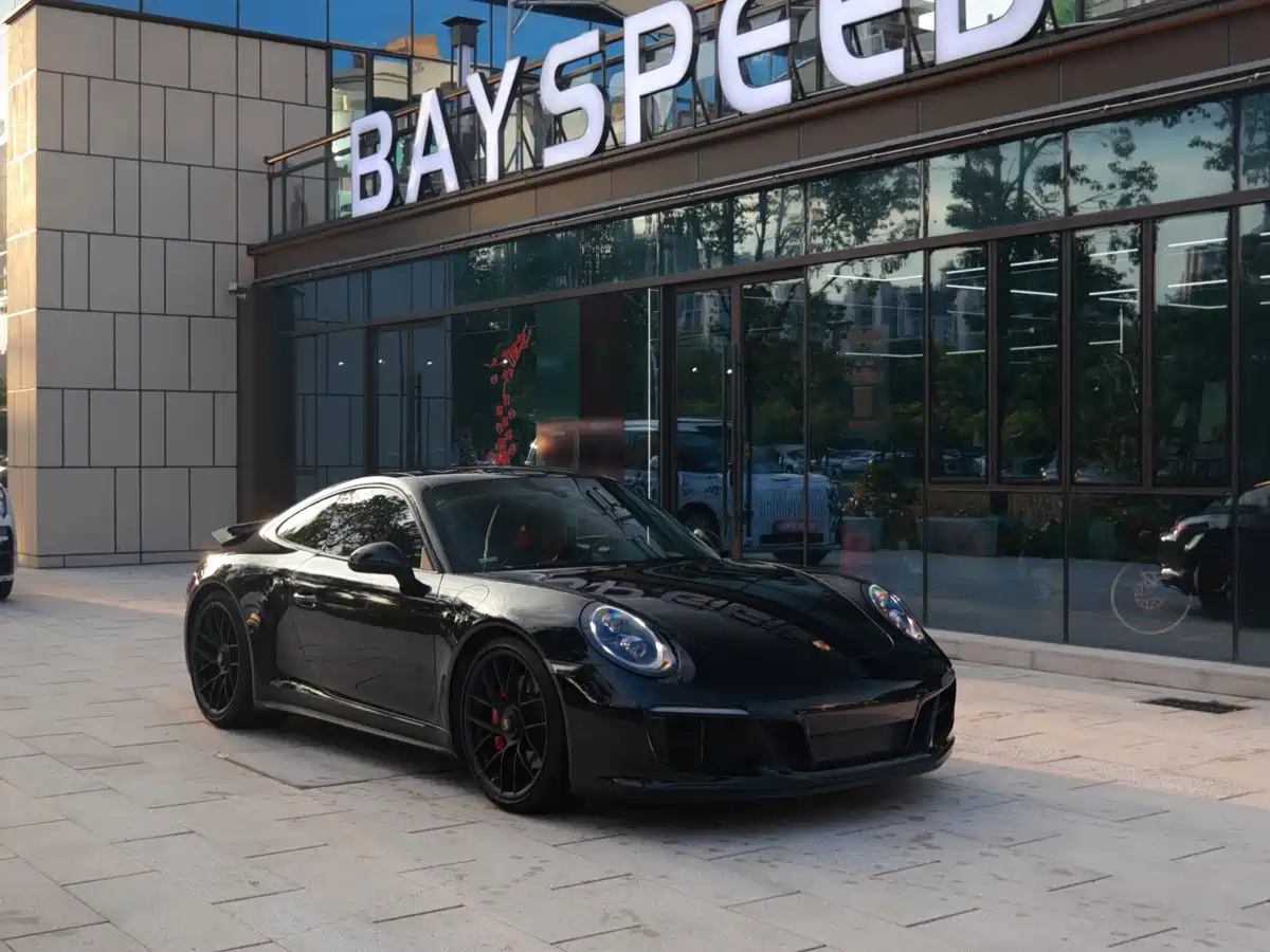 Photo 1 - Porsche 911