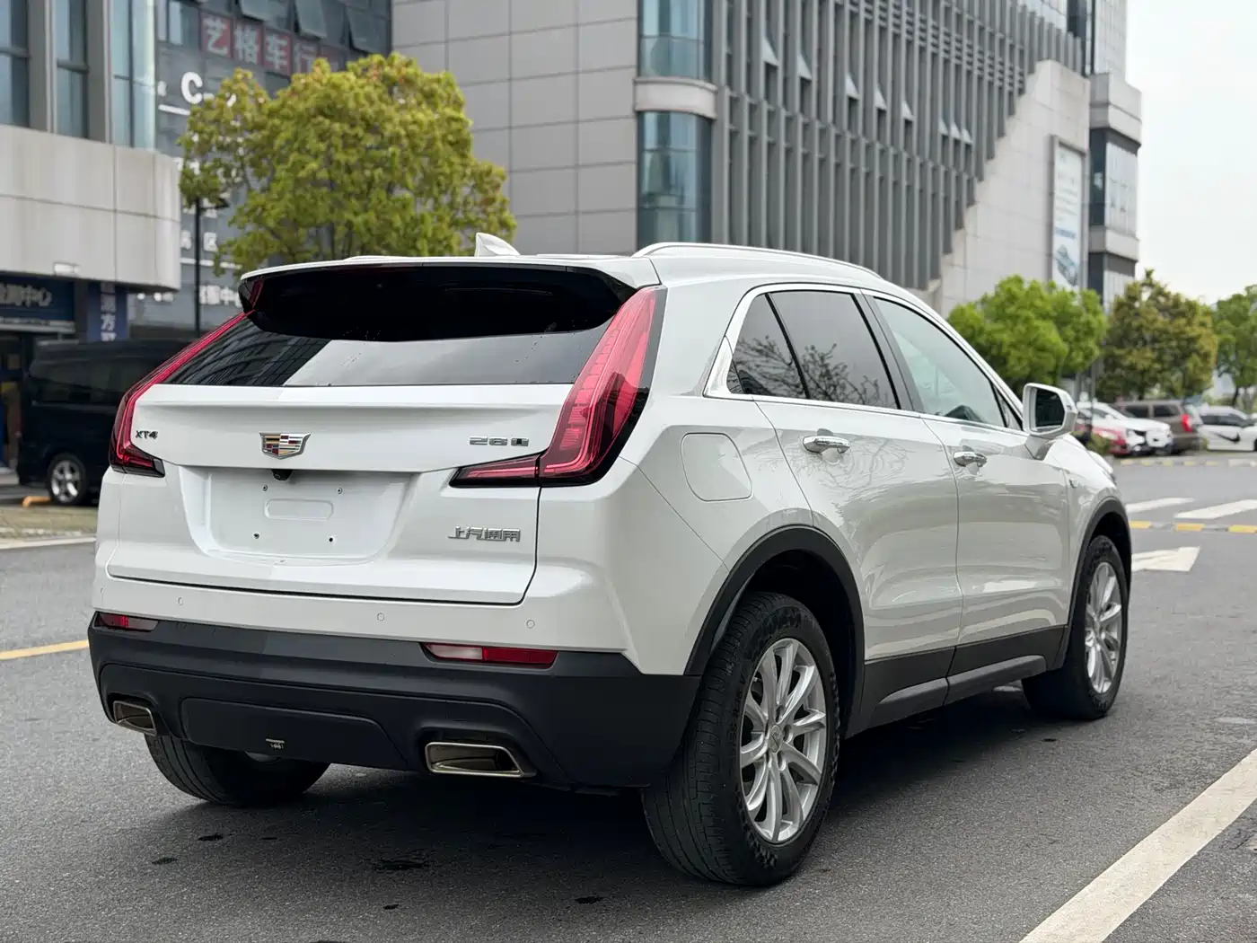CADILLAC XT4