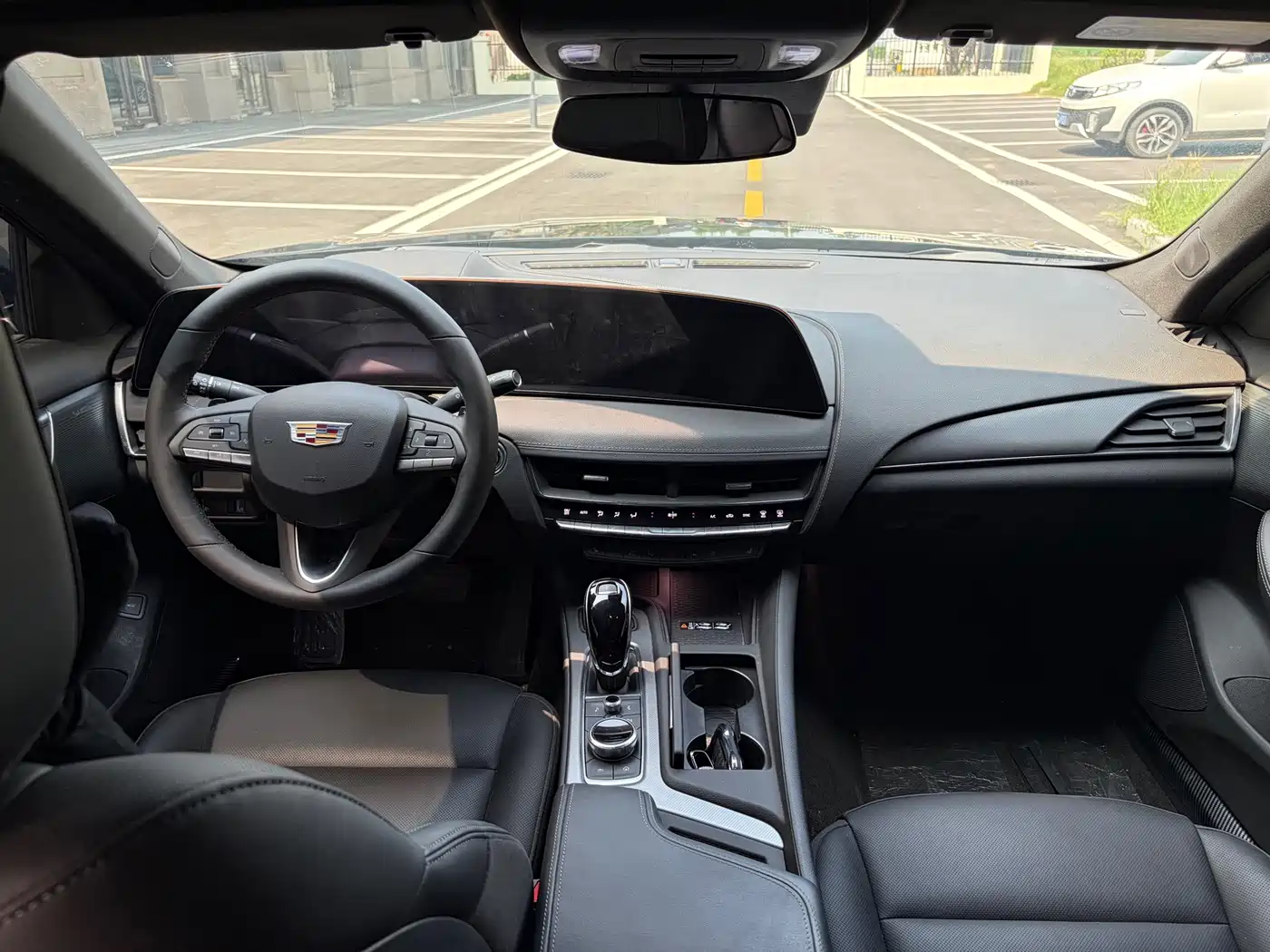 Cadillac CT5 2026 2025 Model 28T Urban Sport Edition