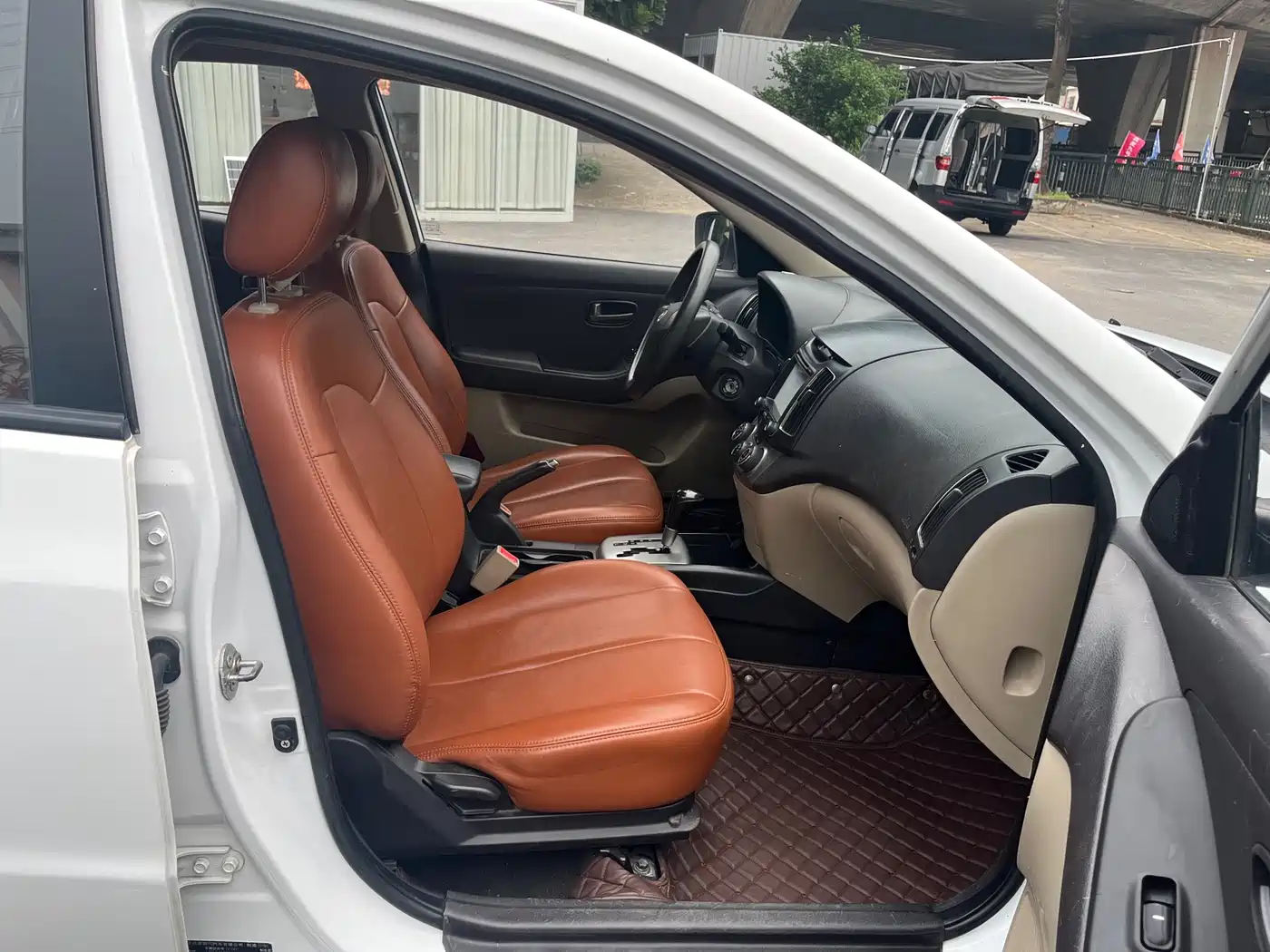 Hyundai Elantra 2011 1.6L Automatic Comfort фото 11