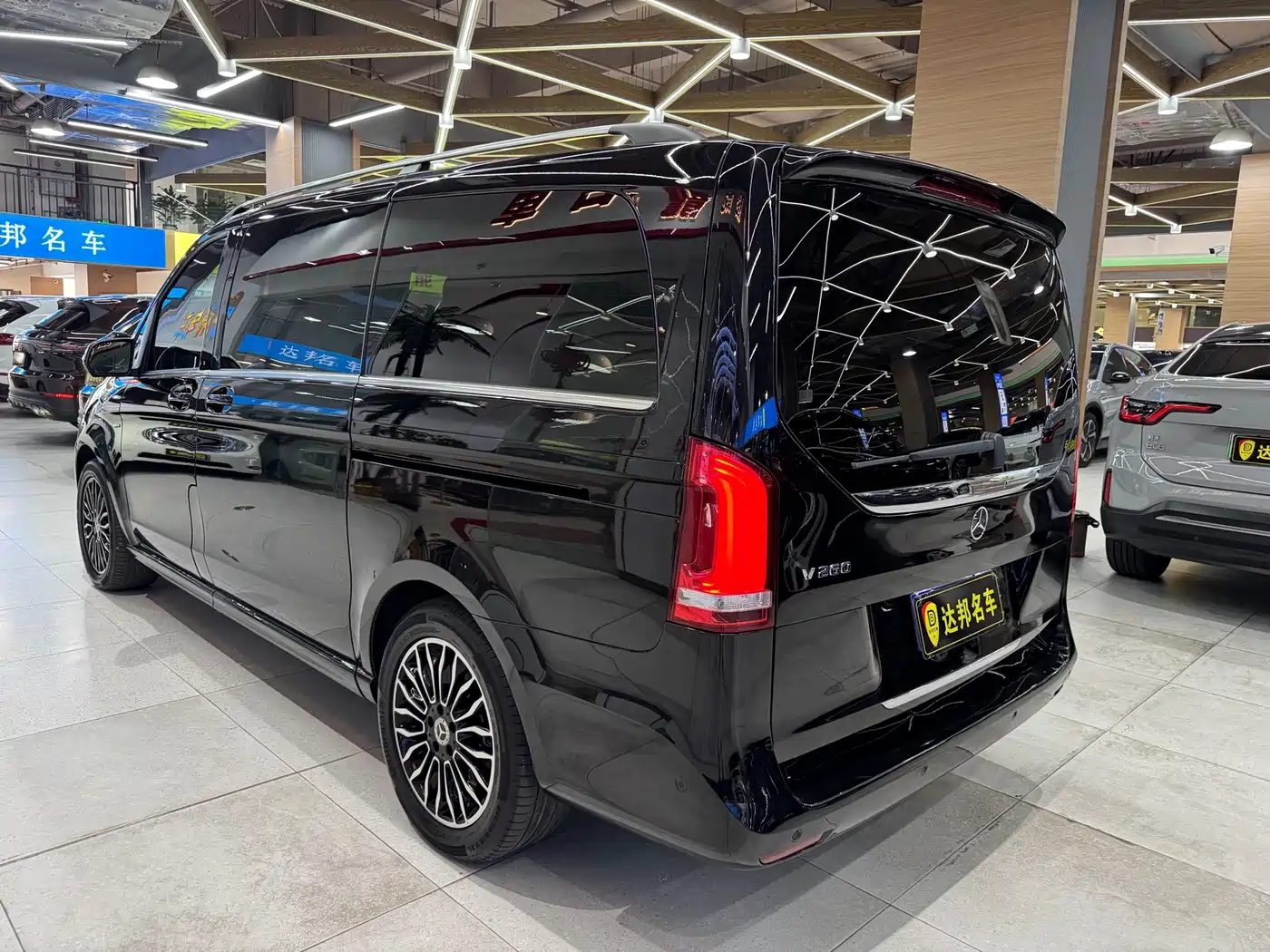 Mercedes-Benz V-Class 2020 V 260 Luxury Edition фото 19
