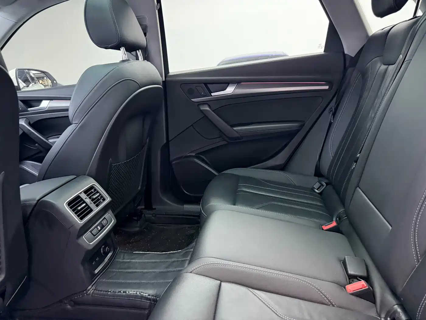 Audi Q5L 2022 40T Luxury Dynamic фото 7