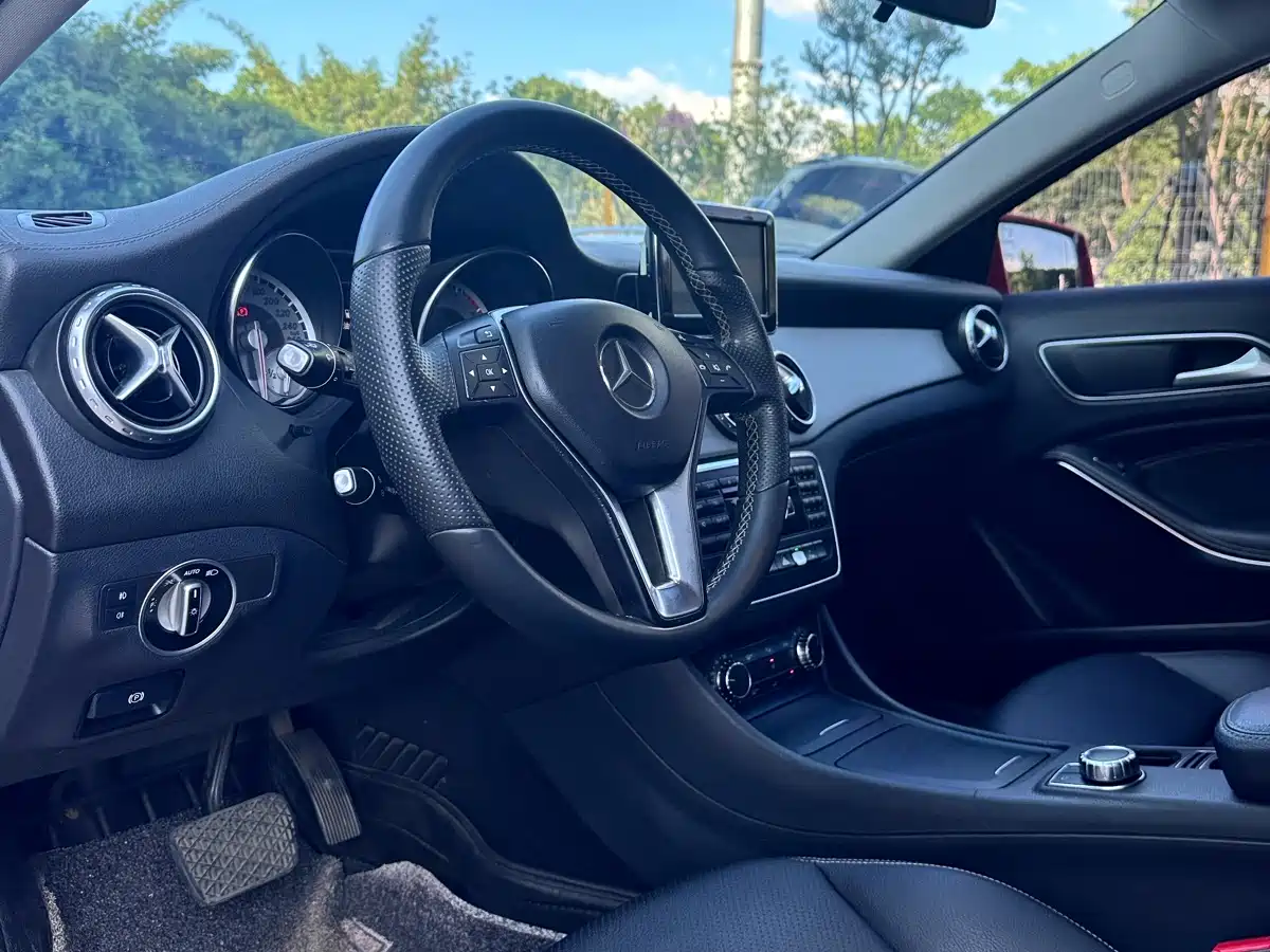 Mercedes-Benz GLA 2016 GLA 200 Fashion фото 4