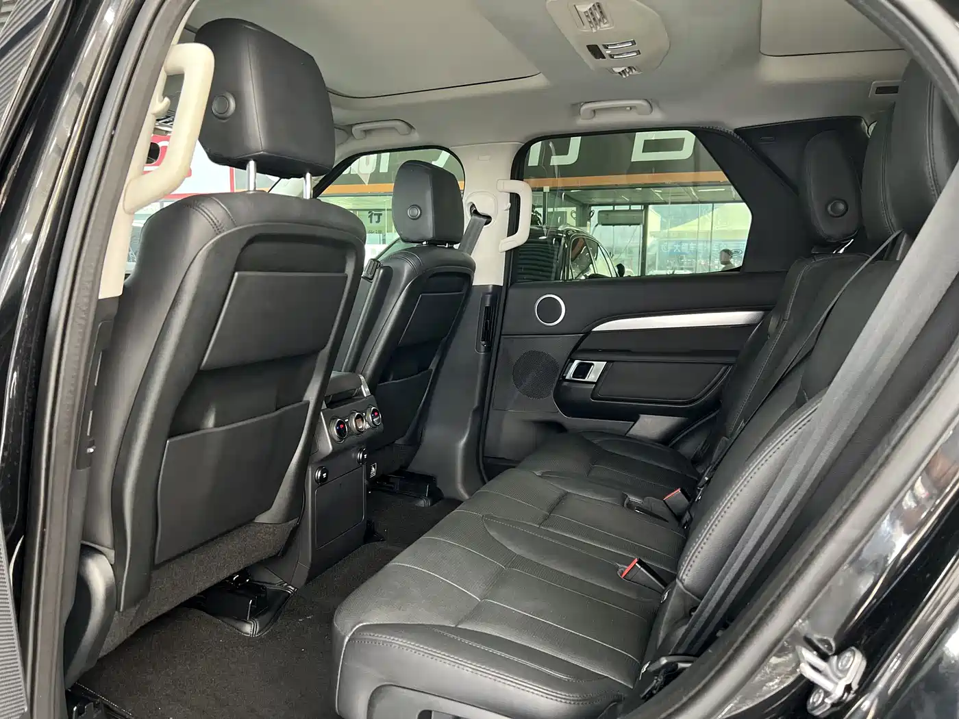 Land Rover Discovery 2020 3.0 SC V6 30th Anniversary Special Edition фото 6