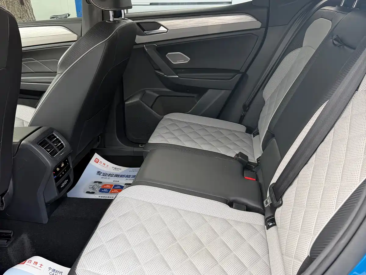 Volkswagen Tayron X 2023 380TSI 4WD Flagship Smart Edition фото 11