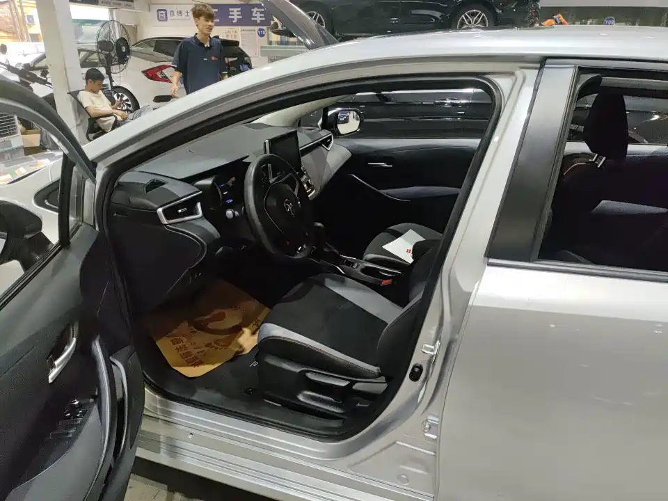 Toyota Corolla 2021 1.2T S-CVT Elite PLUS Edition фото 5
