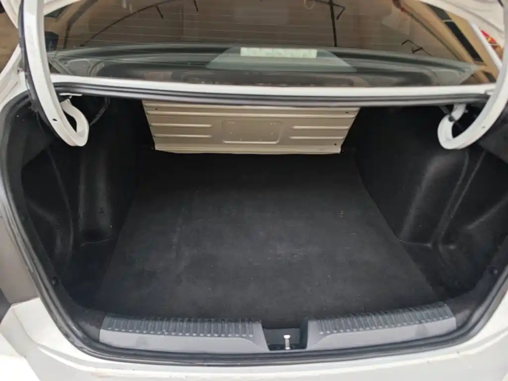 صورة 19 - Volkswagen Jetta