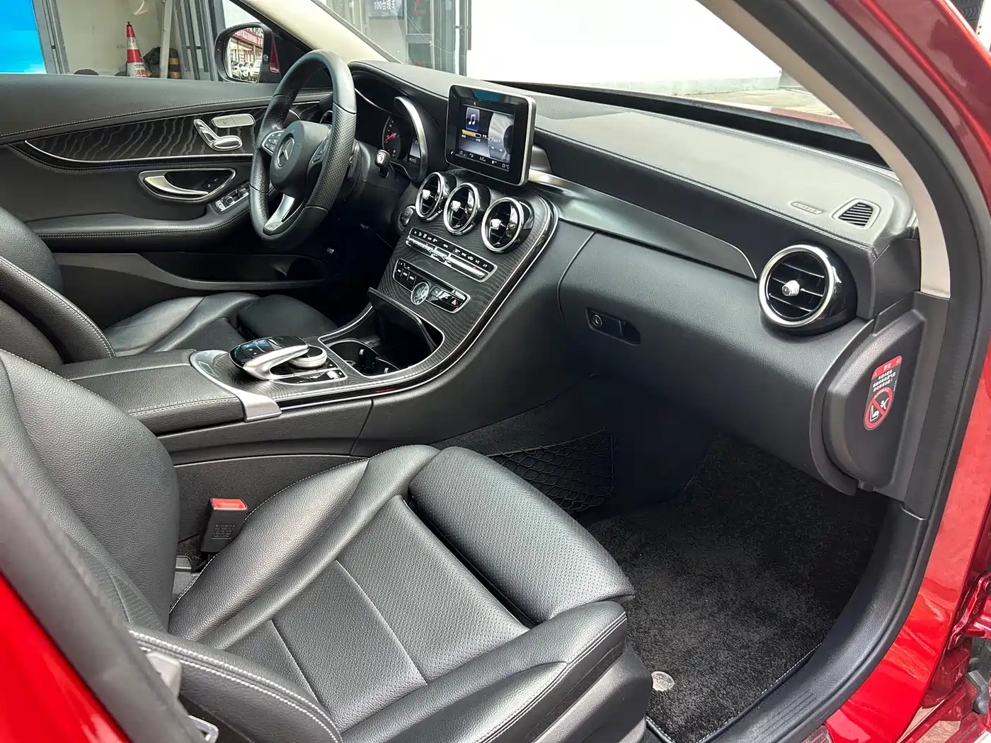 Mercedes-Benz C-Class 2016 C 200 L Sport фото 10