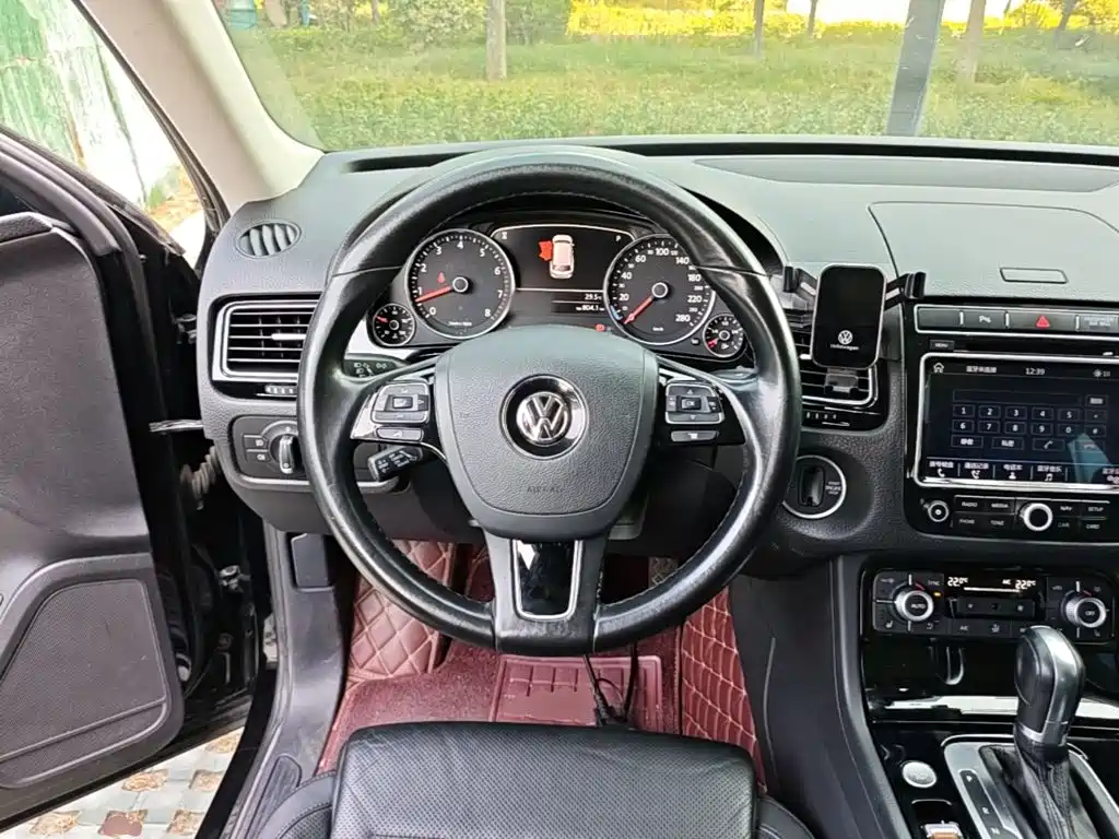 Фото 11 - Volkswagen Touareg