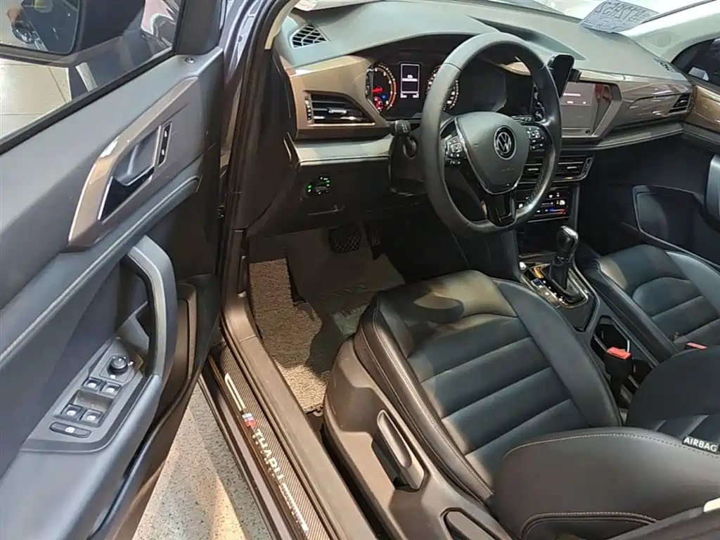 VOLKSWAGEN TUYUE